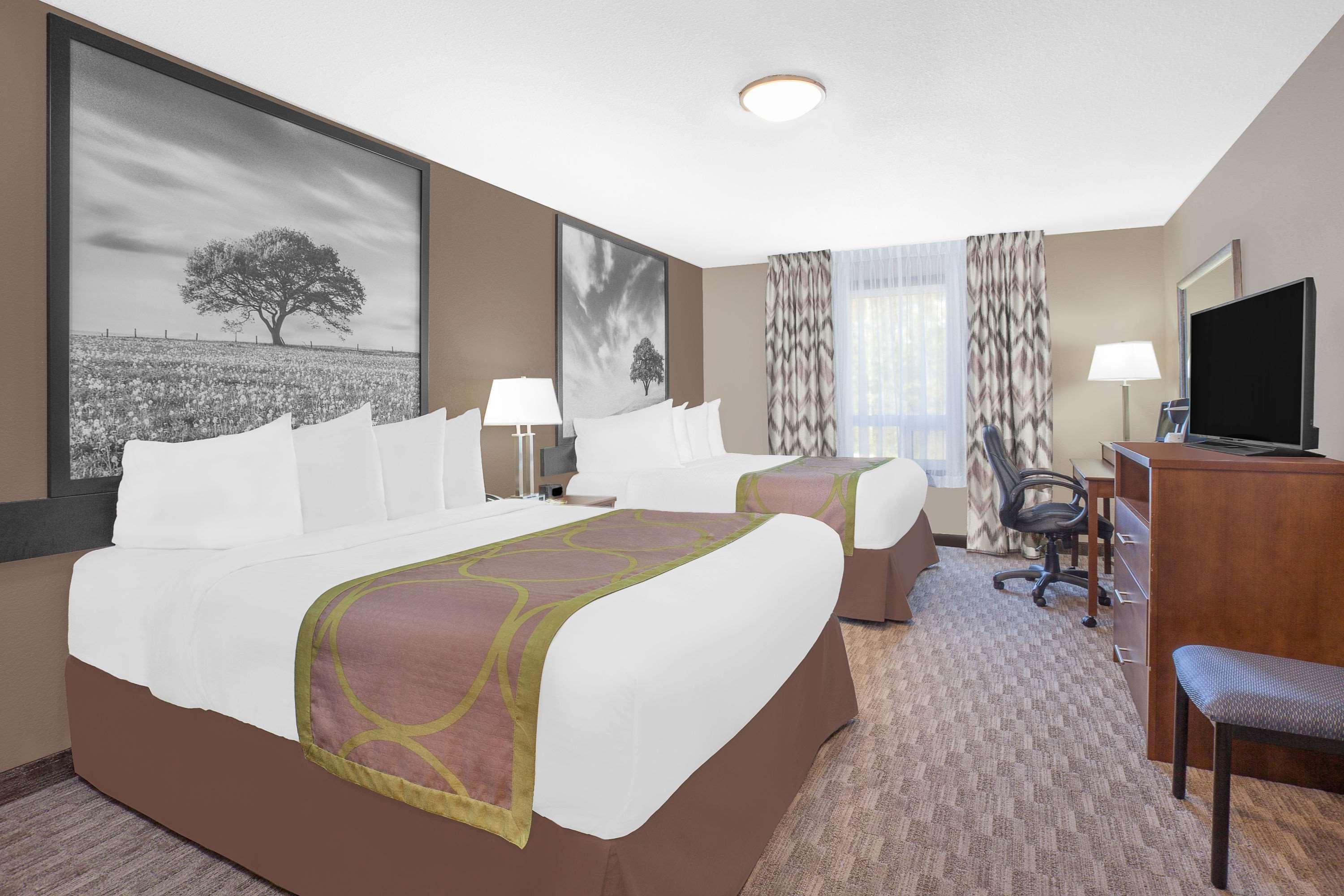 Super 8 By Wyndham Athabasca Ab Hotell Exteriör bild